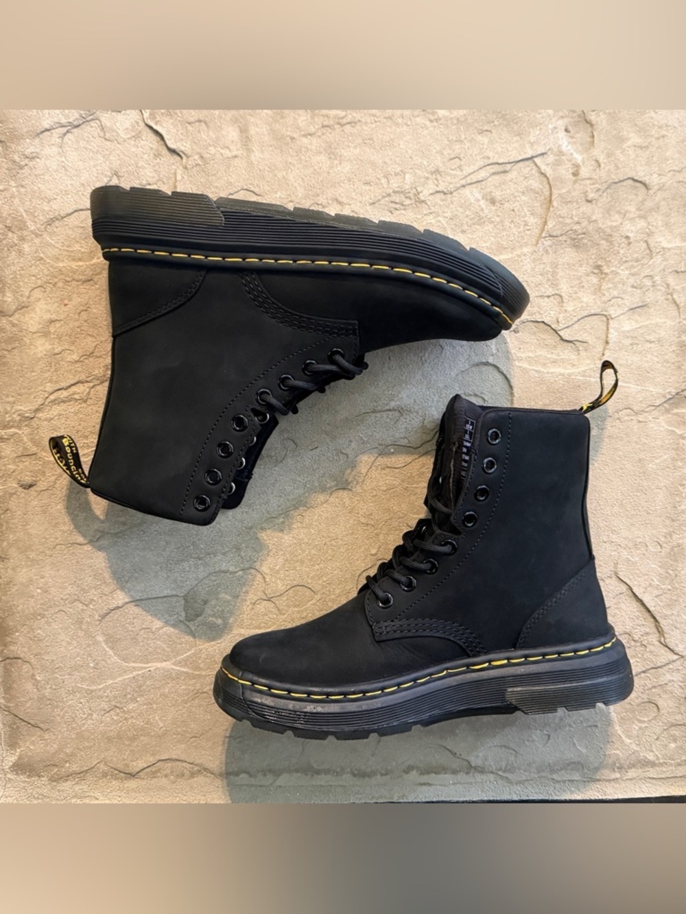 Dr. Martens Unisex Crewson Chukka Boots US Women's 6/ Men's 5